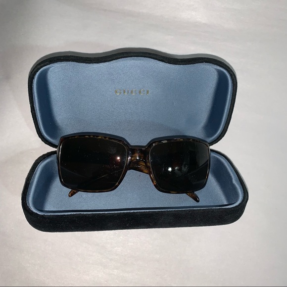 GUCCI brown tortoiseshell acetate SUNGLASSES w/case main image 9